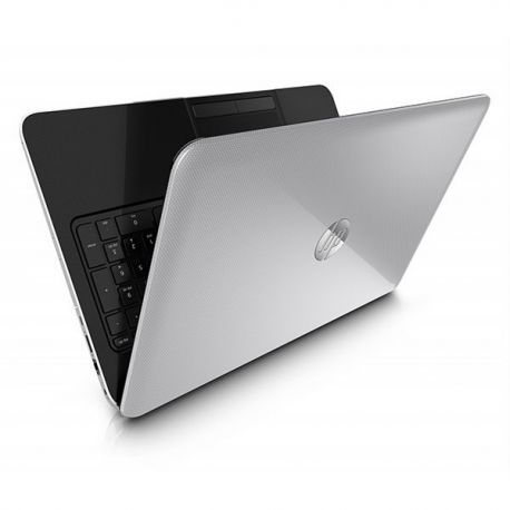 HP Pavilion 15-n264nf Intel Core i7-4500U 4Go 750Go 15,6" Windows 8